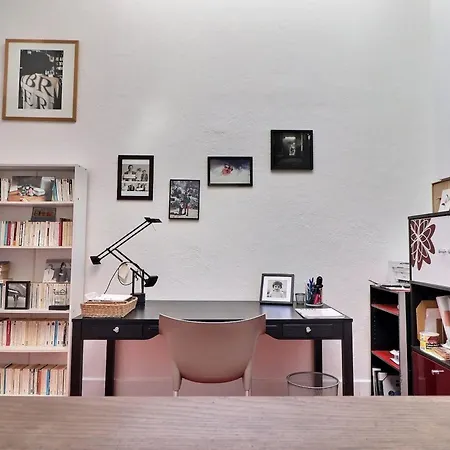 The Loft A Bright With A Distinctive Design 아파트